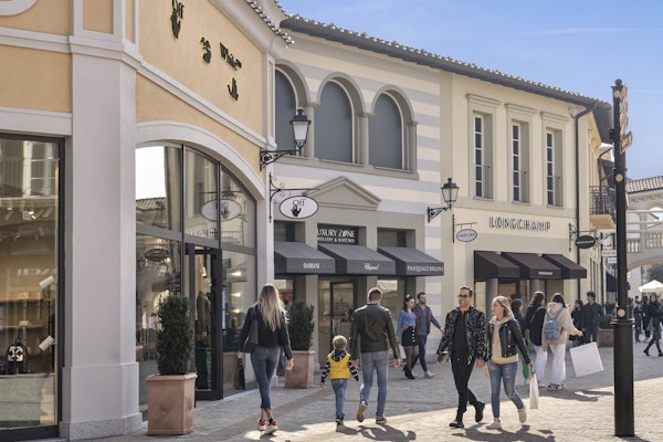 Serravalle Designer Outlet: Trasferimento in navetta andata e ritorno