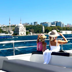 Istanbul: Bosphorus & Black Sea Sightseeing Cruise with Lunch 5