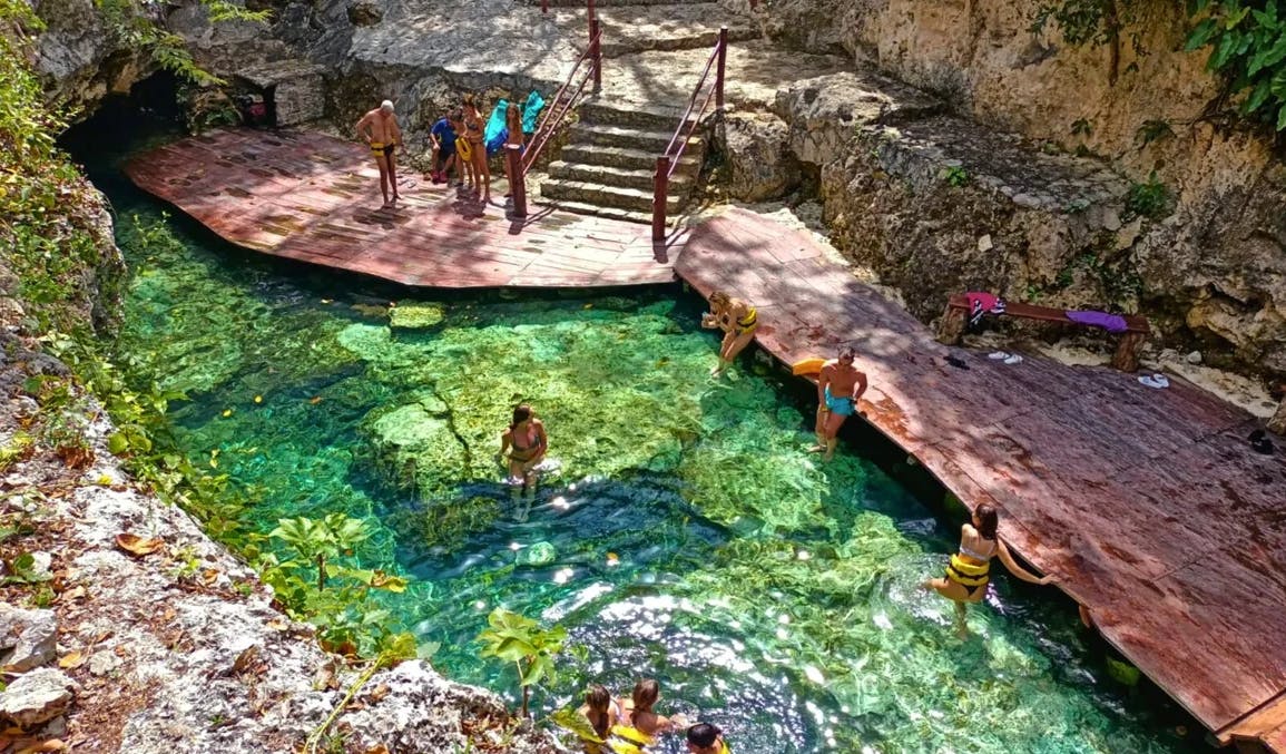 Tulum & Cenote Tour 4