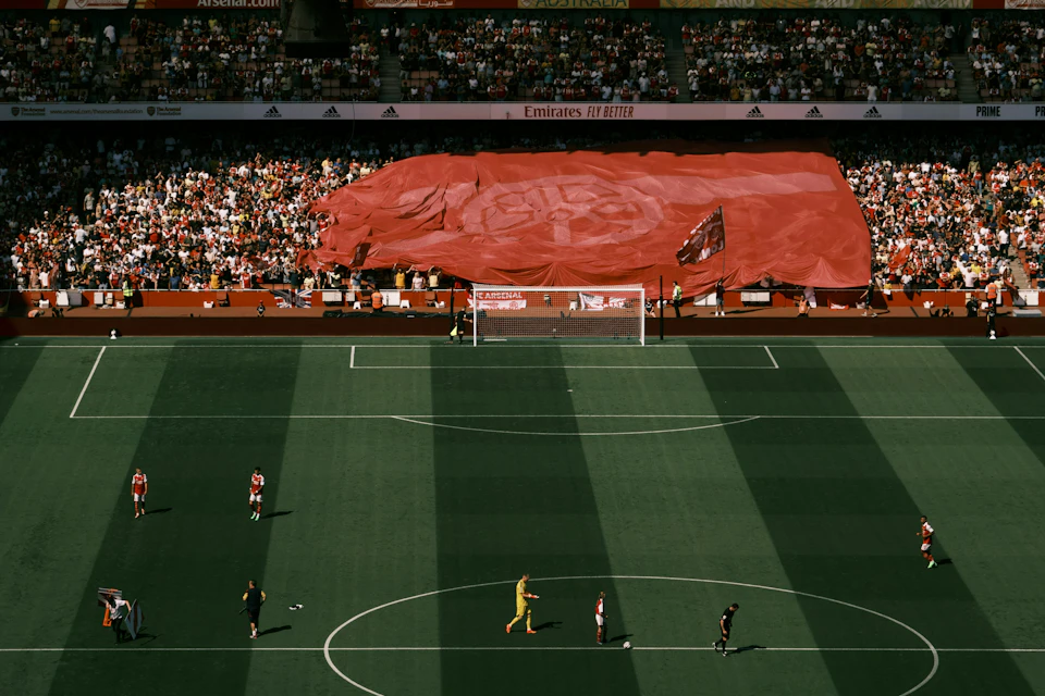 Arsenal players getting ready for the match