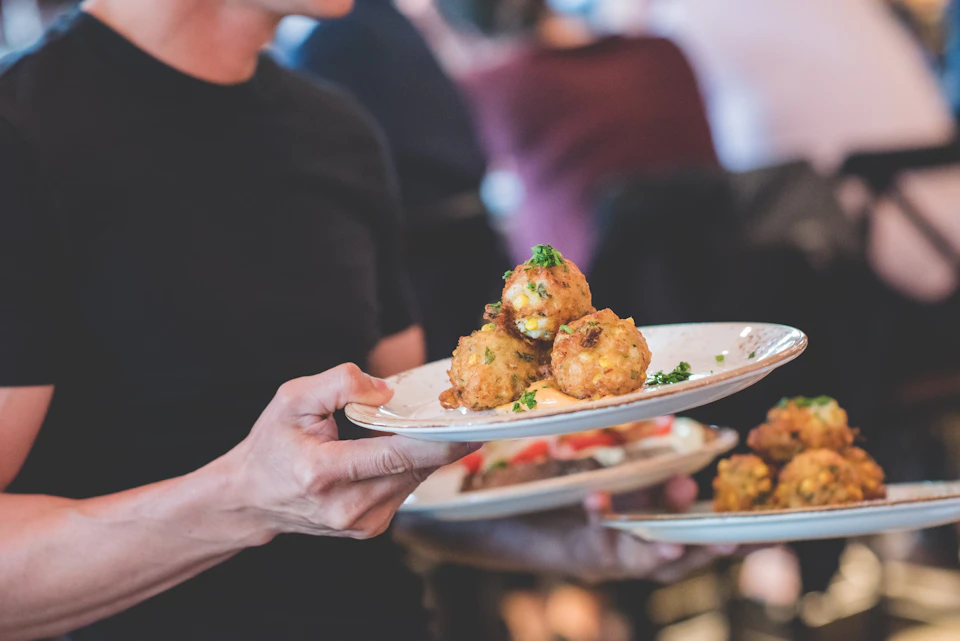 Serving modern twists on colonial fare