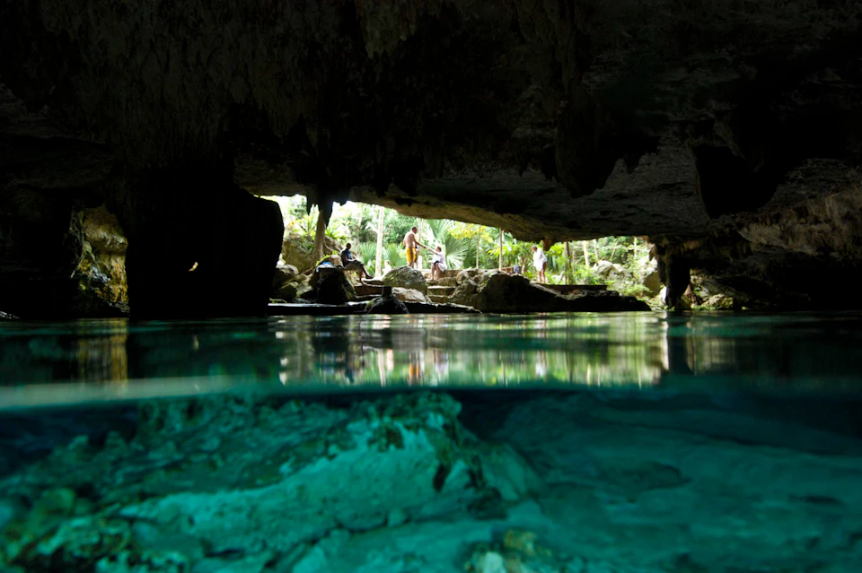 CLOSED SINKHOLE CENOTE