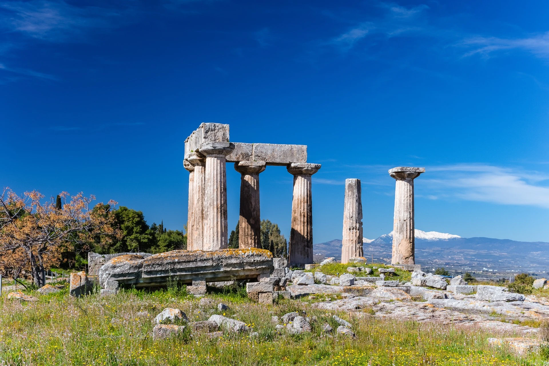 Ancient Corinth: Private Guided Tour + Roundtrip Transport from Athens