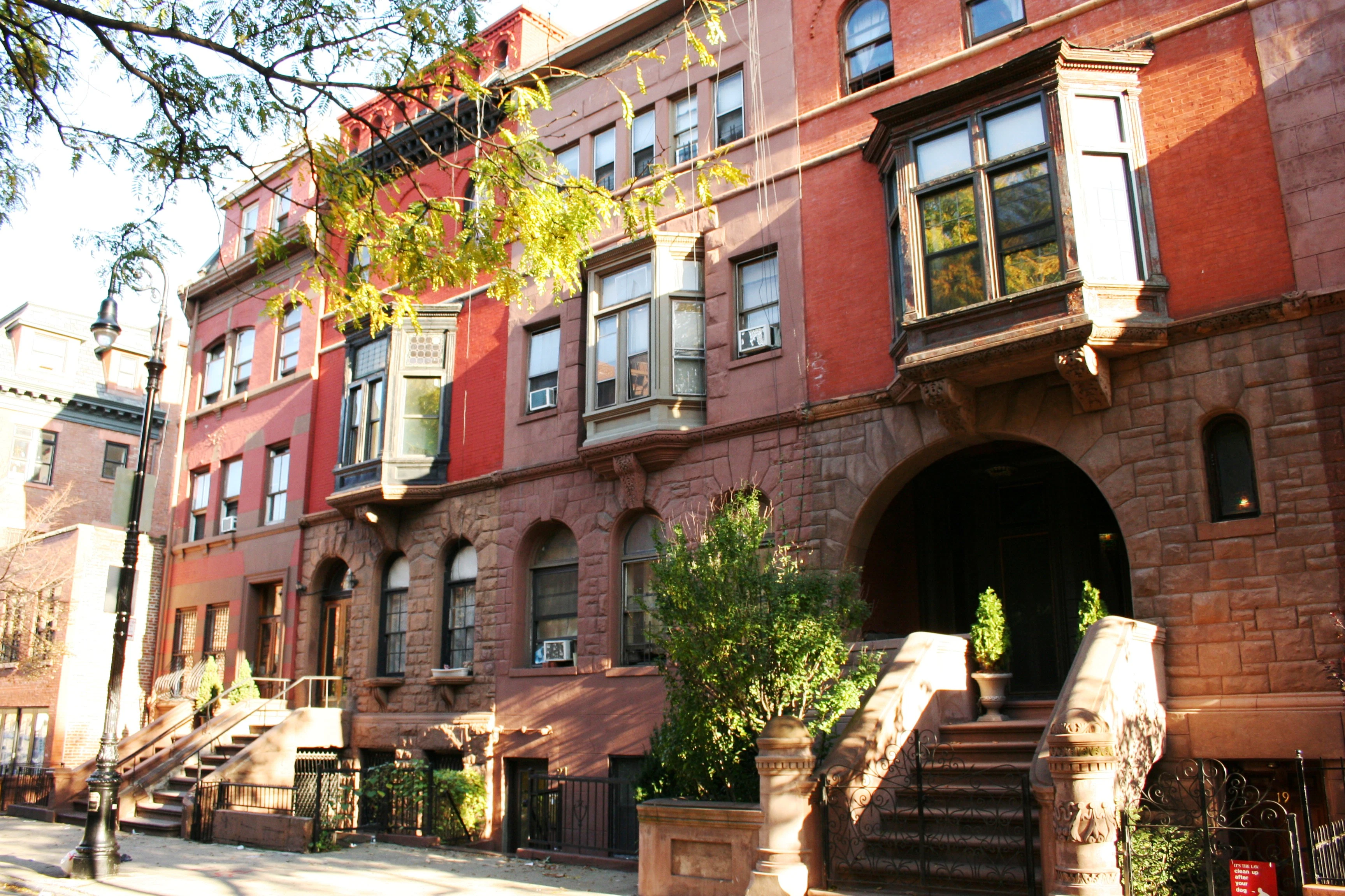 New York: Mount Morris Park Historic Walking Tour