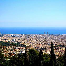Barcelona: Small Group Guided Tour + Sagrada Familia Skip The Line + Transfers 2