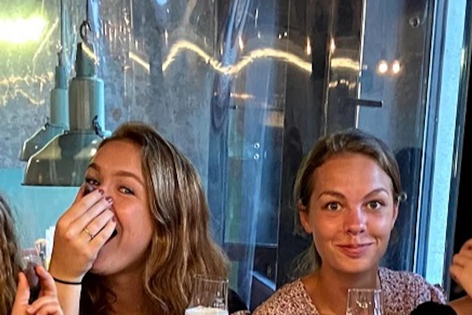 a group of girls on tour with Beer Secret in Ghent