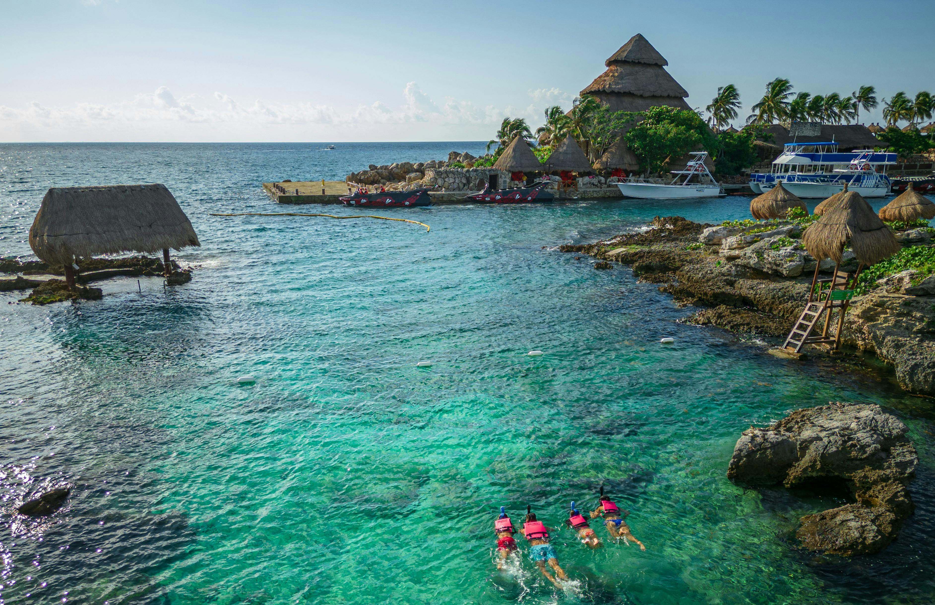 Бухта с видом на море