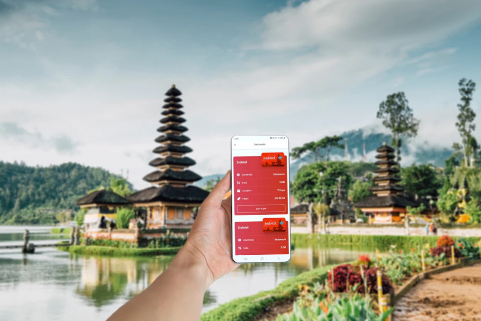 Easy install & activate eSIM on your mobile device both iOS & Android. Please check if your device can be apply with eSIM.