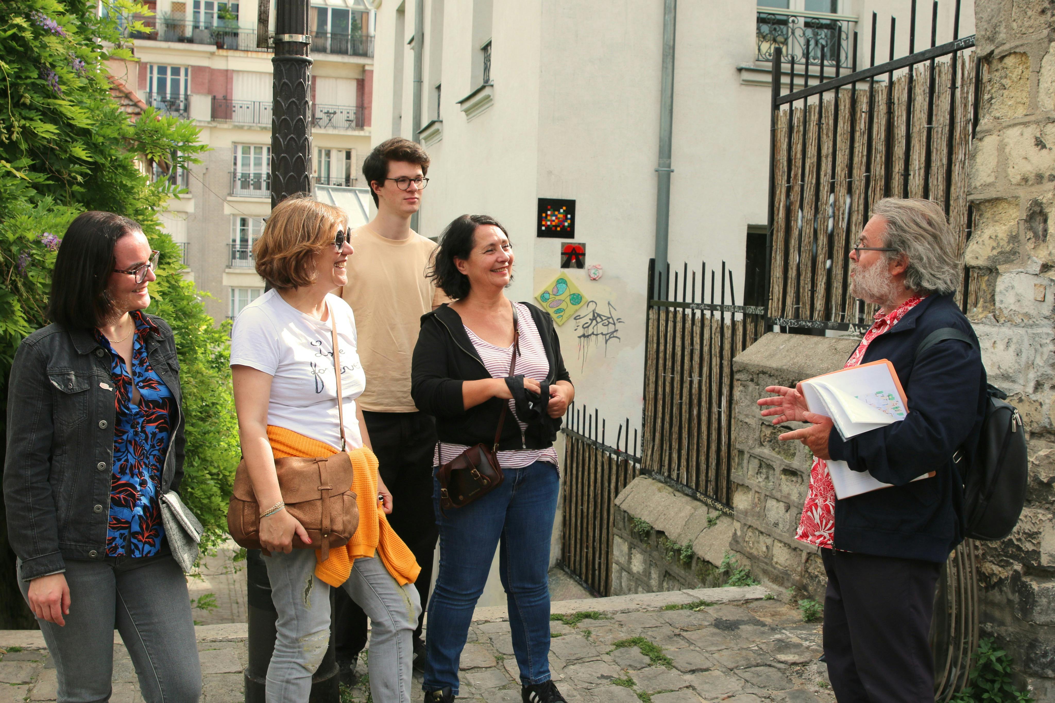 Guide and guests in Montmartre