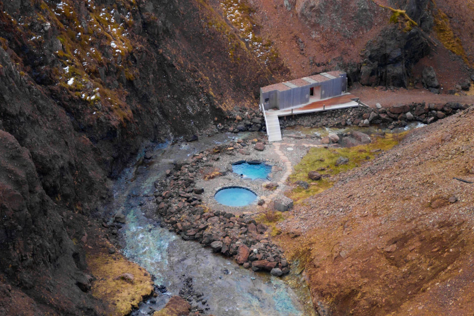 Canyon bath tour.