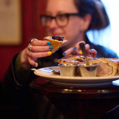 London: Guided Pub & Food Walking Tour + Tastings + Drinks - Photo 19