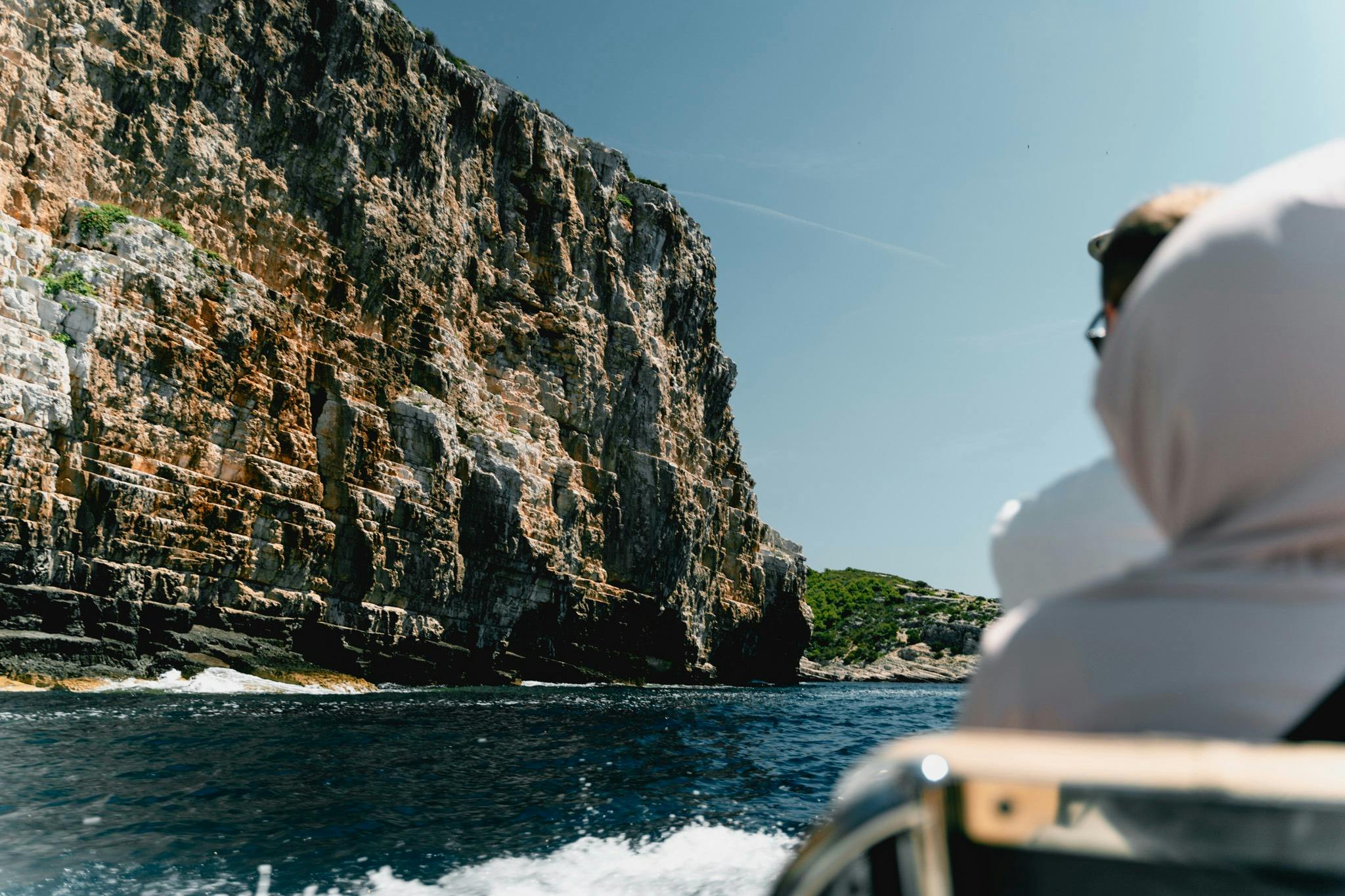 Coves de pedra calcària durant el camí
