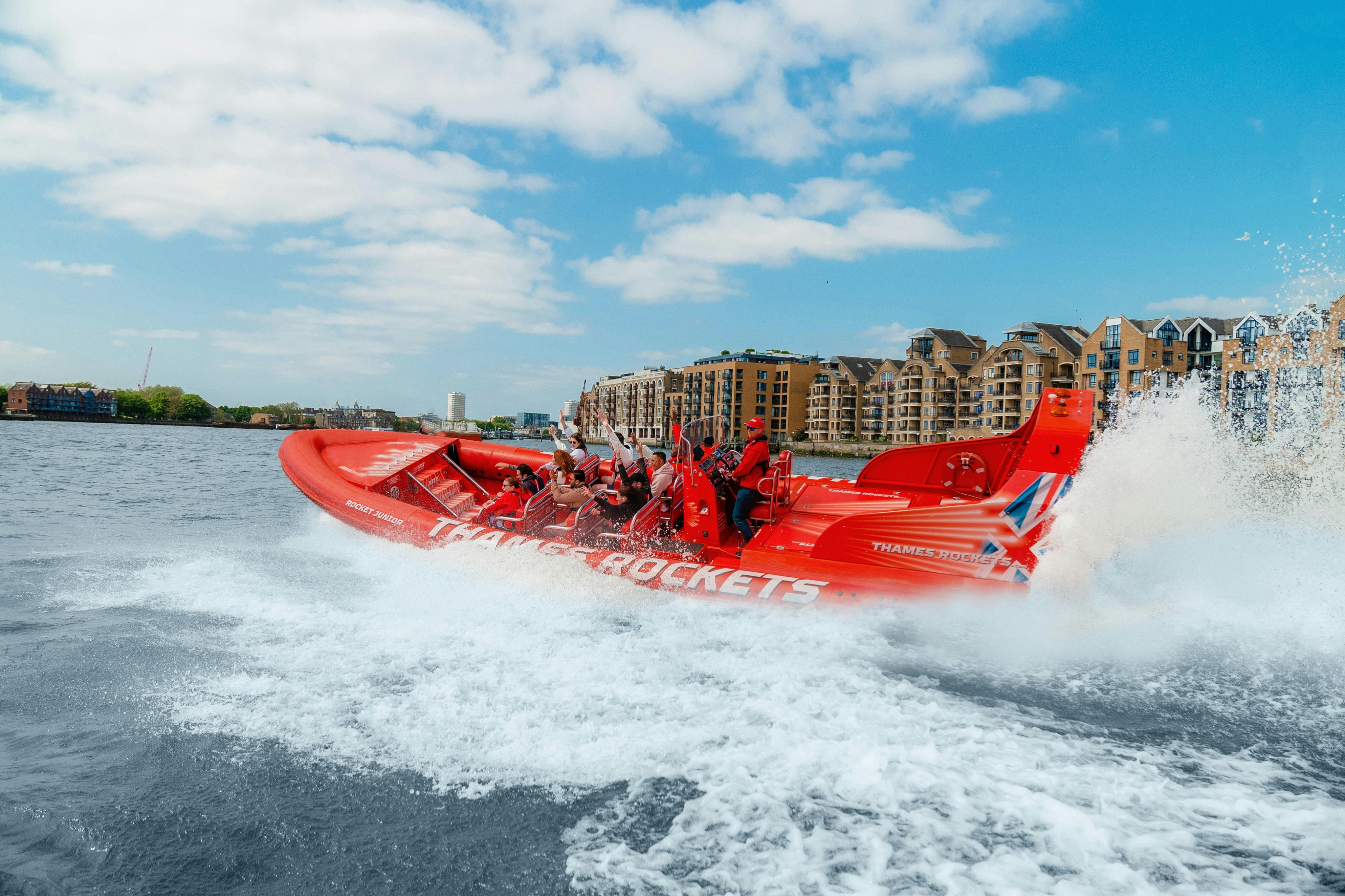 Spräng över Themsen med raketfart med Londons #1 speedboats!