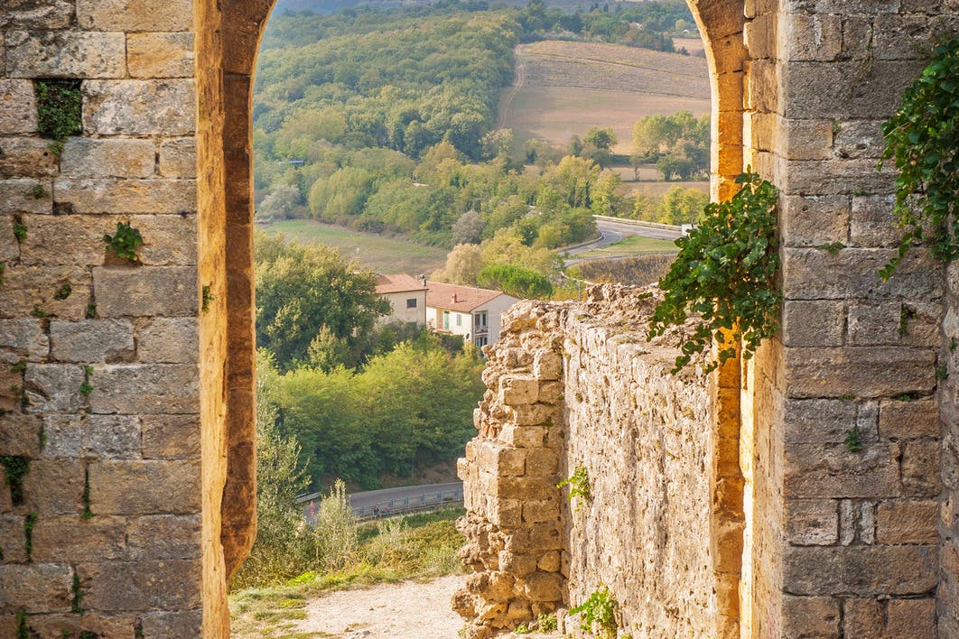 Medieval Tuscany Experience: Visit Monteriggioni and Val d'Orcia from Florence