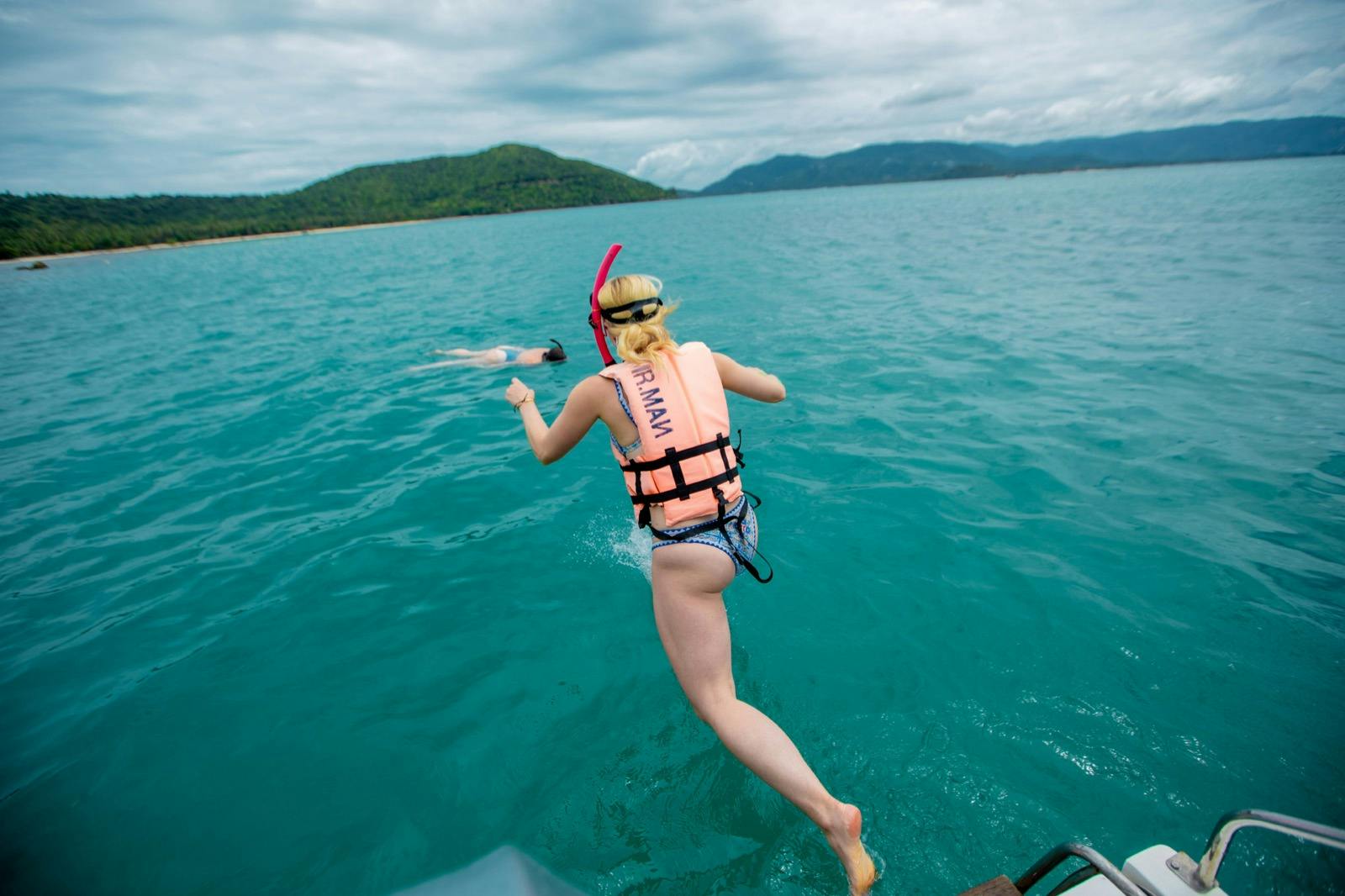 Tan & Pig Islands: Guided Speedboat Tour from Koh Samui + Pink Dolphin Spotting