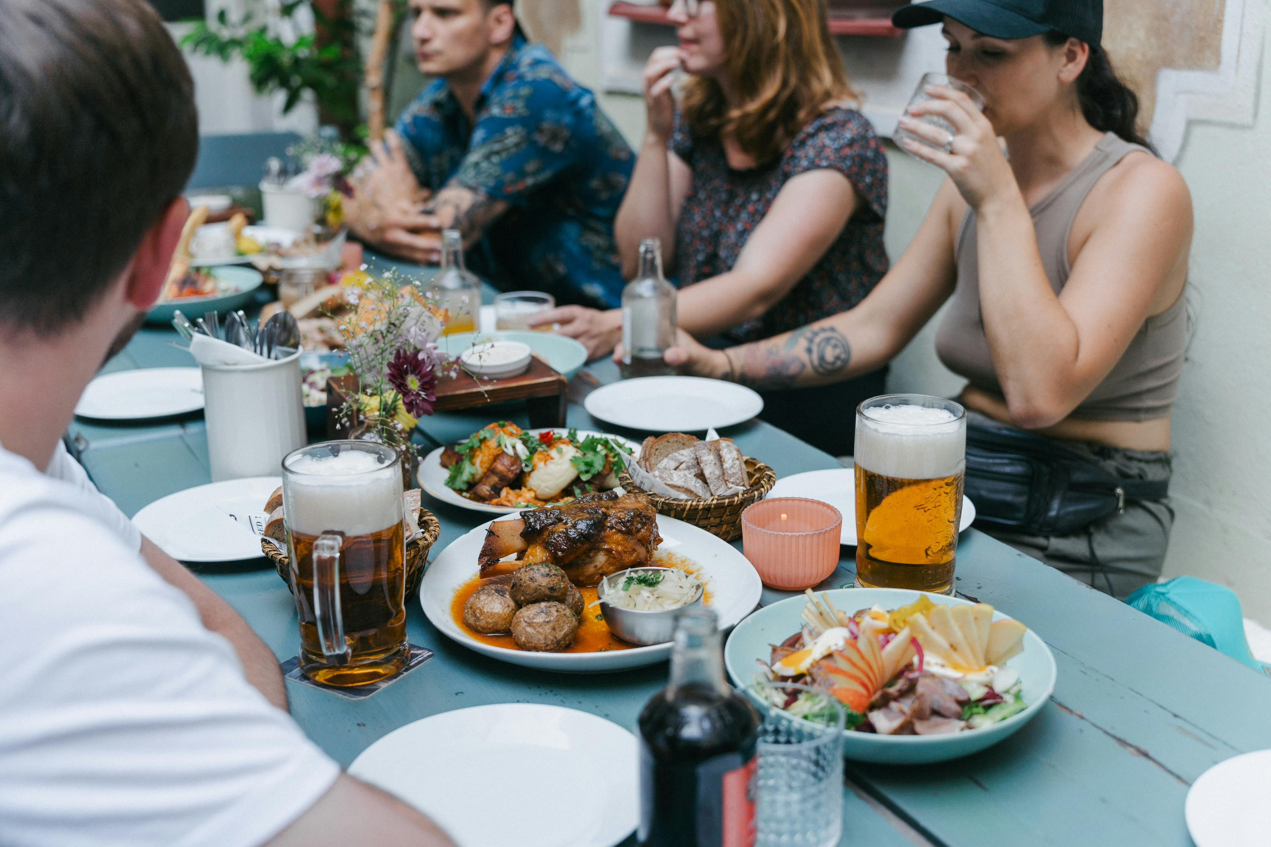 The supplier eats at the locals’ favorite spot.