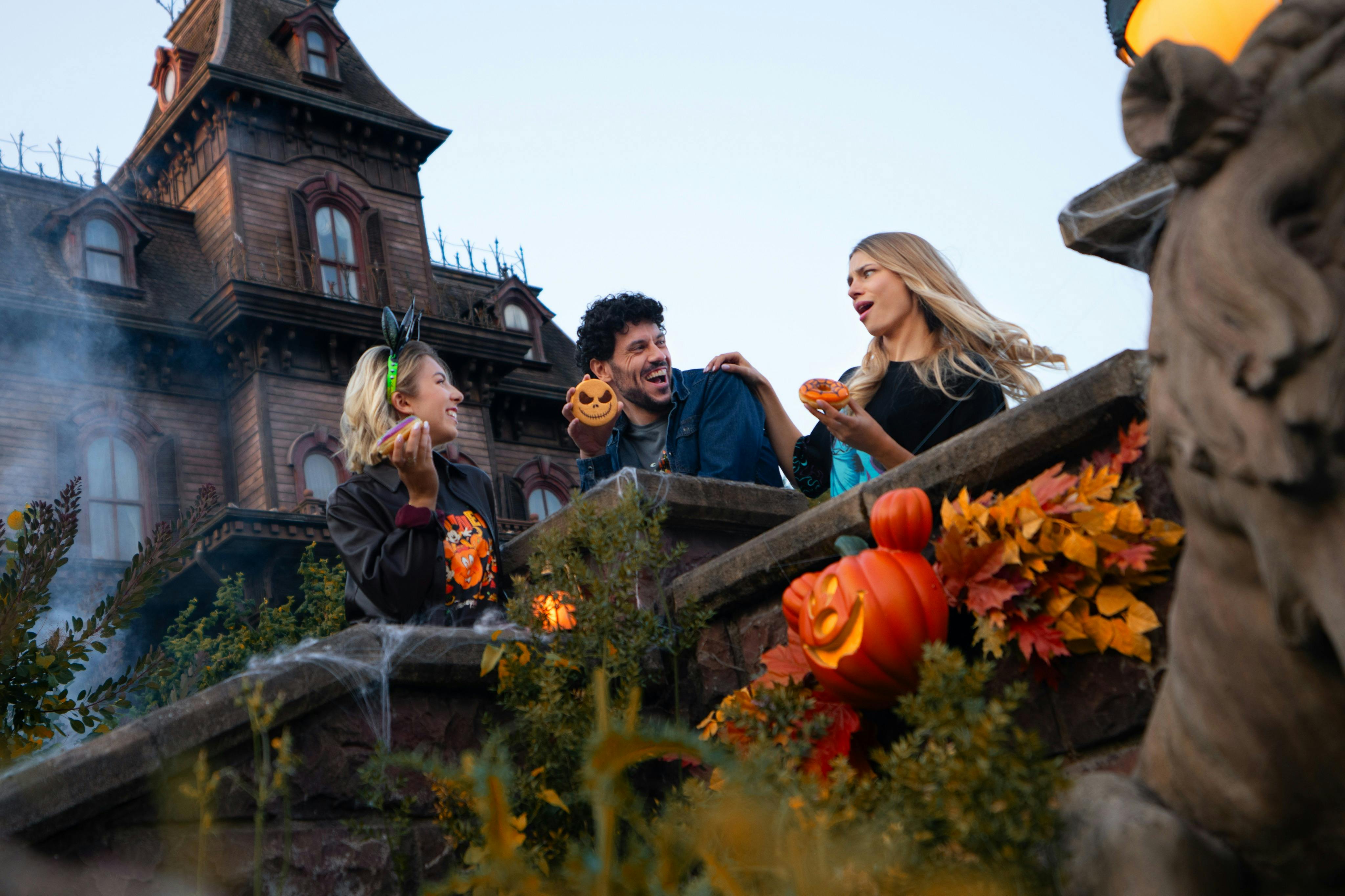 Disneyland® Paris: Ticket + Shuttle Transport from Paris 4