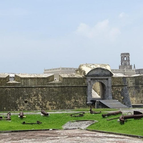 Fortaleza de San Juan de Ulúa: Sáltate la cola
