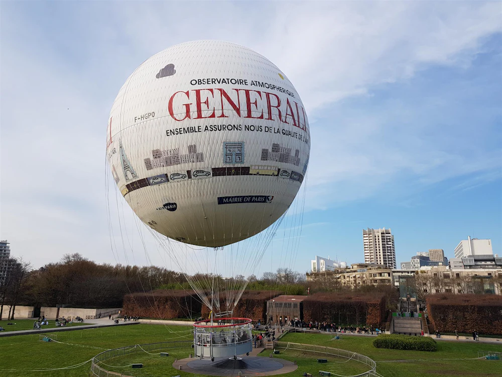 Ballon de Paris GENERALI & Bateaux Mouches Seine River Cruise — Bundles  in Paris