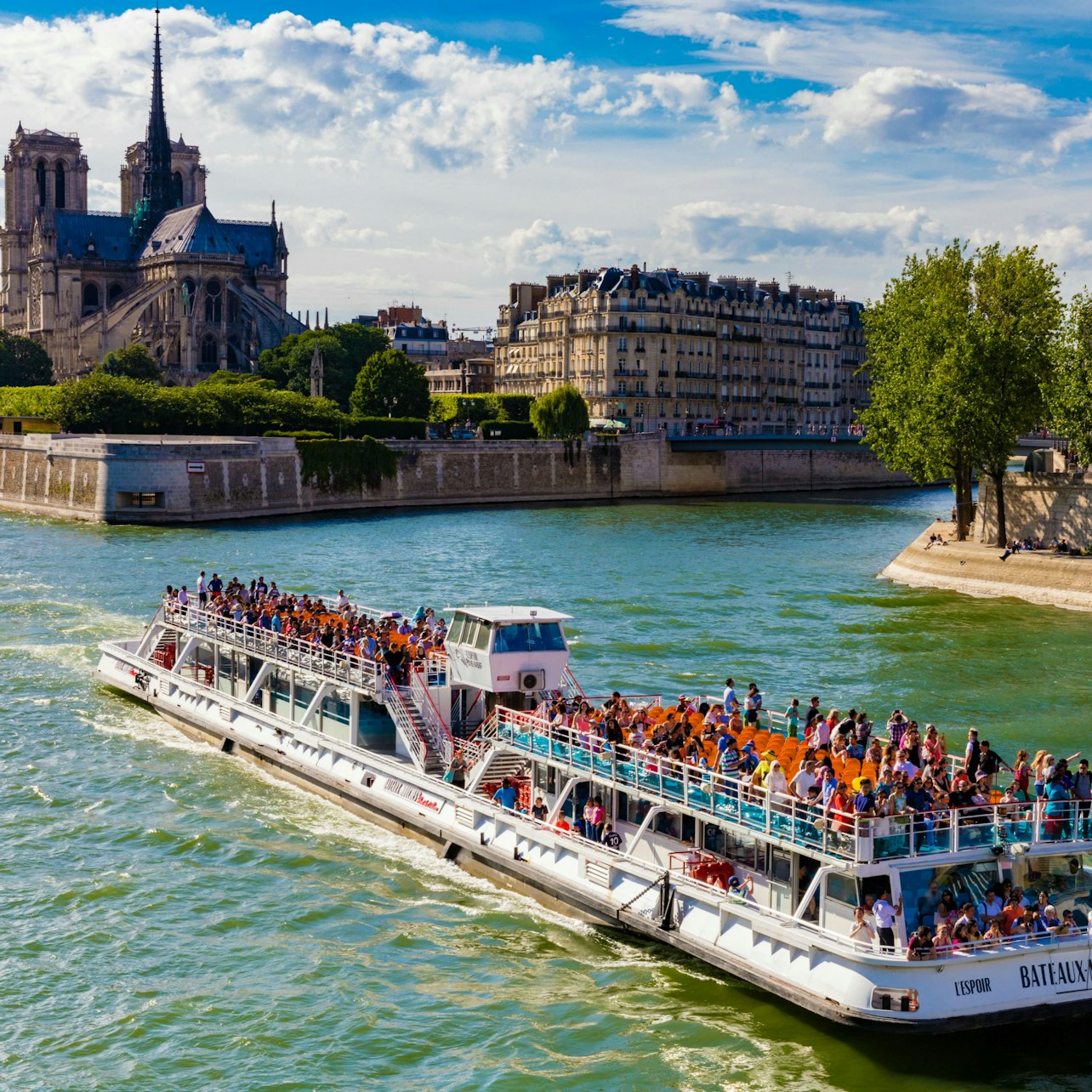 Seine River: Cruise by Bateaux Mouches in Paris – Tiqets