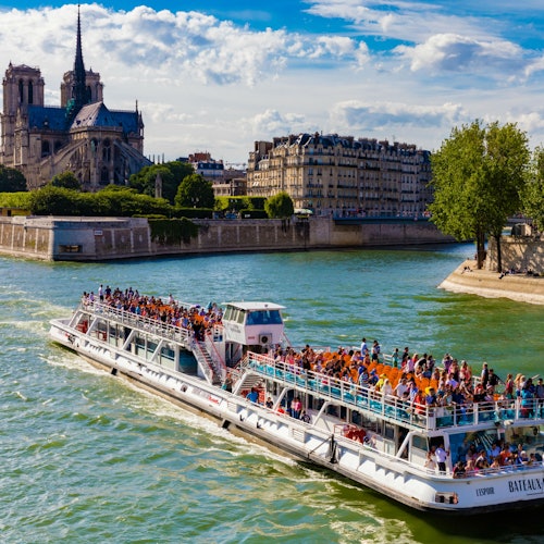 Seine River Cruise by Bateaux Mouches