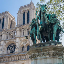 Notre-Dame Cathedral of Paris: Guided Tour 4