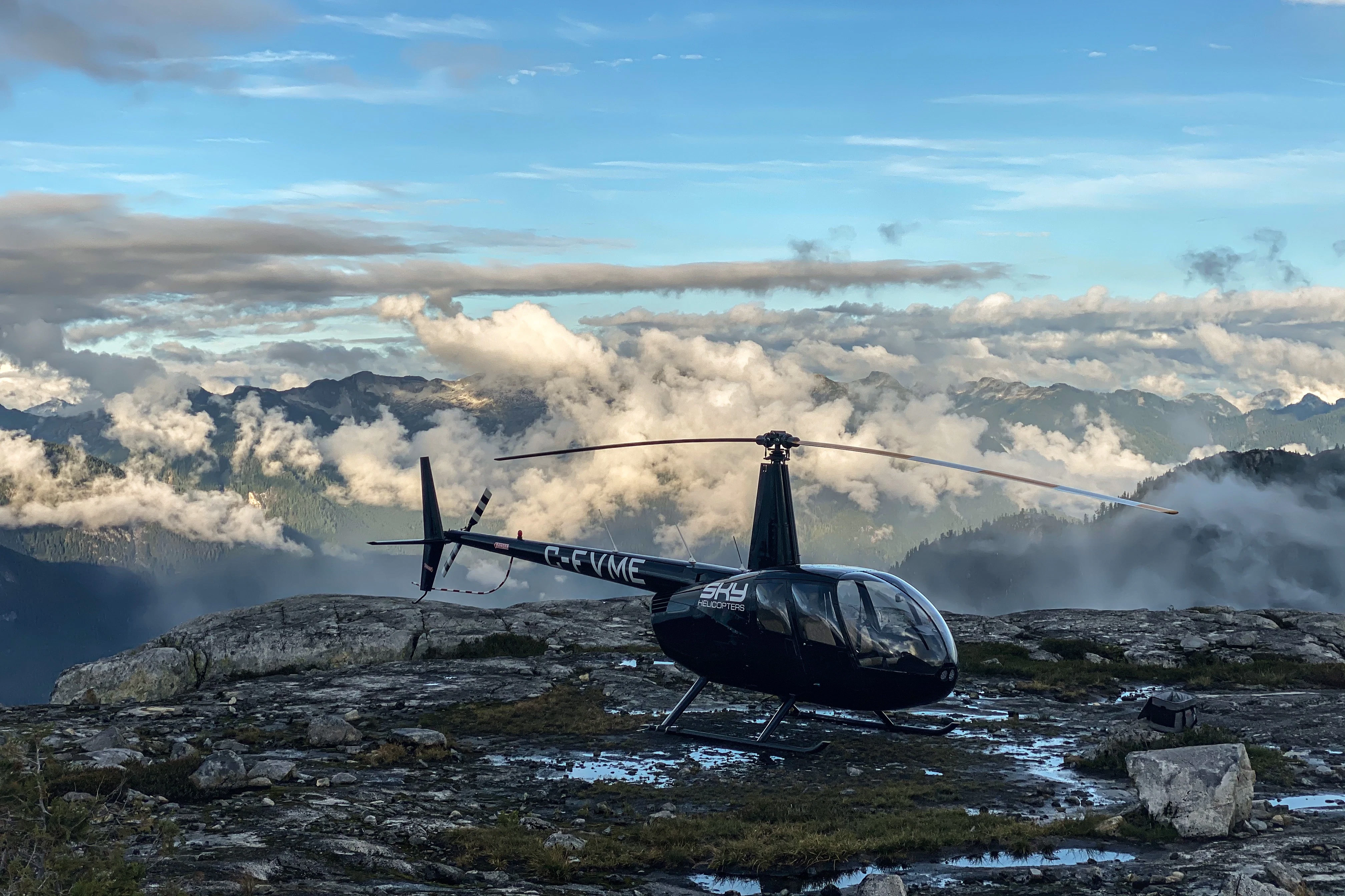 Vancouver: 30 or 45-Minute Helicopter Flight with Coast Mountain Landing