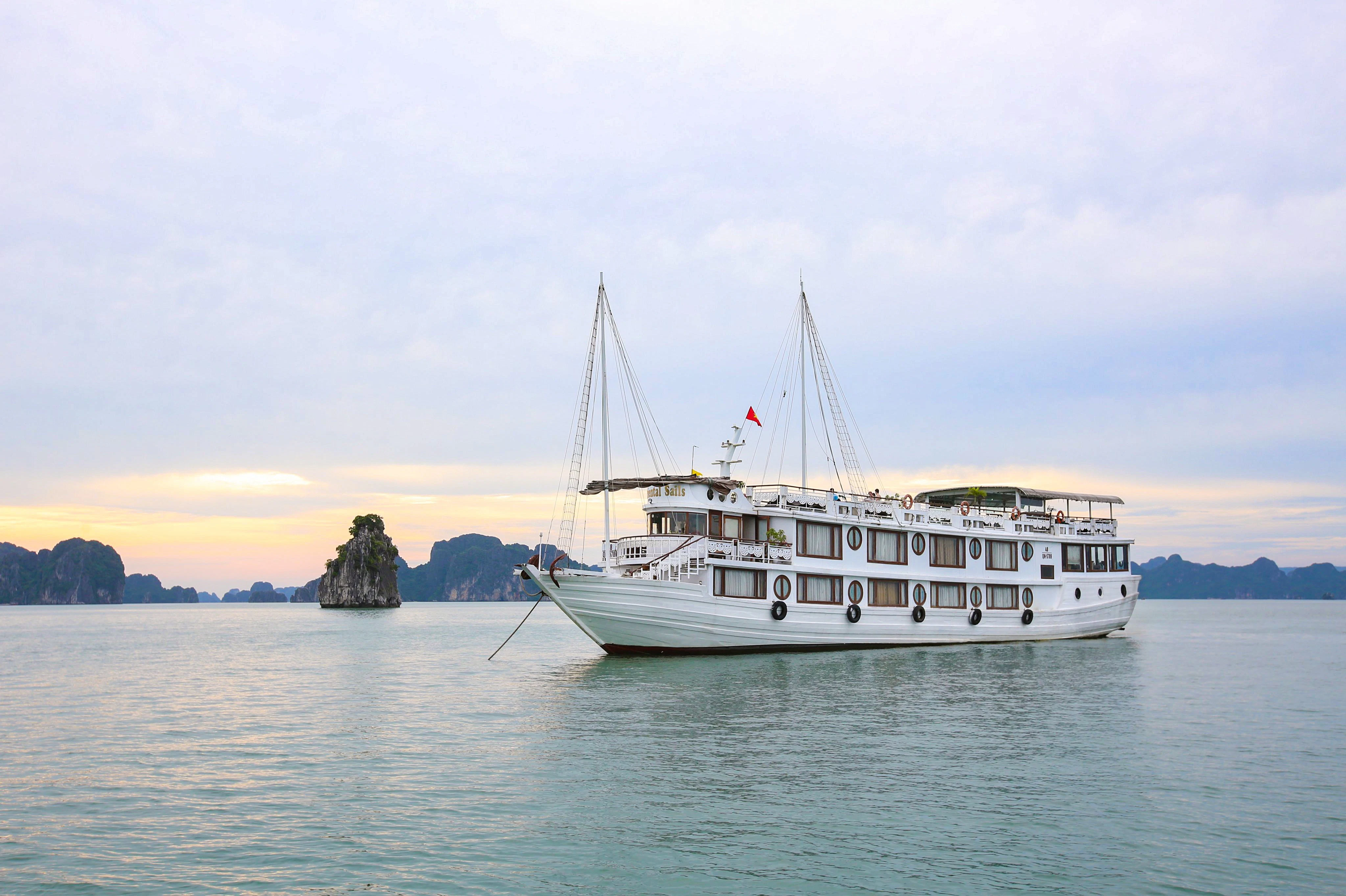 Ha Long Bay: 2D1N Boat Cruise + Meals + Sung Sot & Ti Top + Optional Transfer