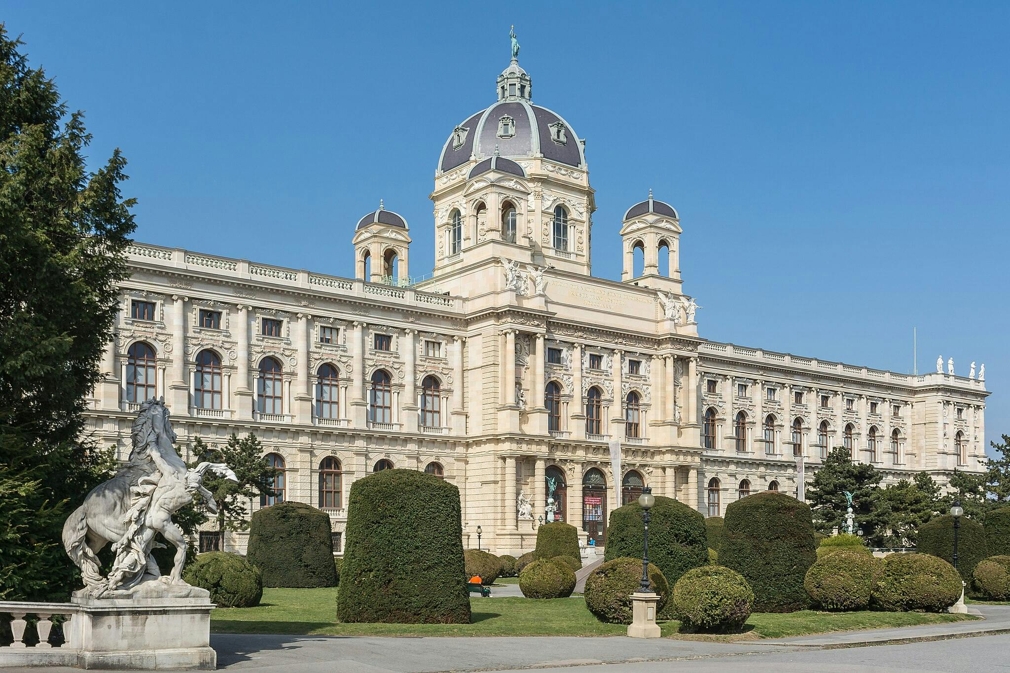 Maria-Theresien-Platz in Vienna