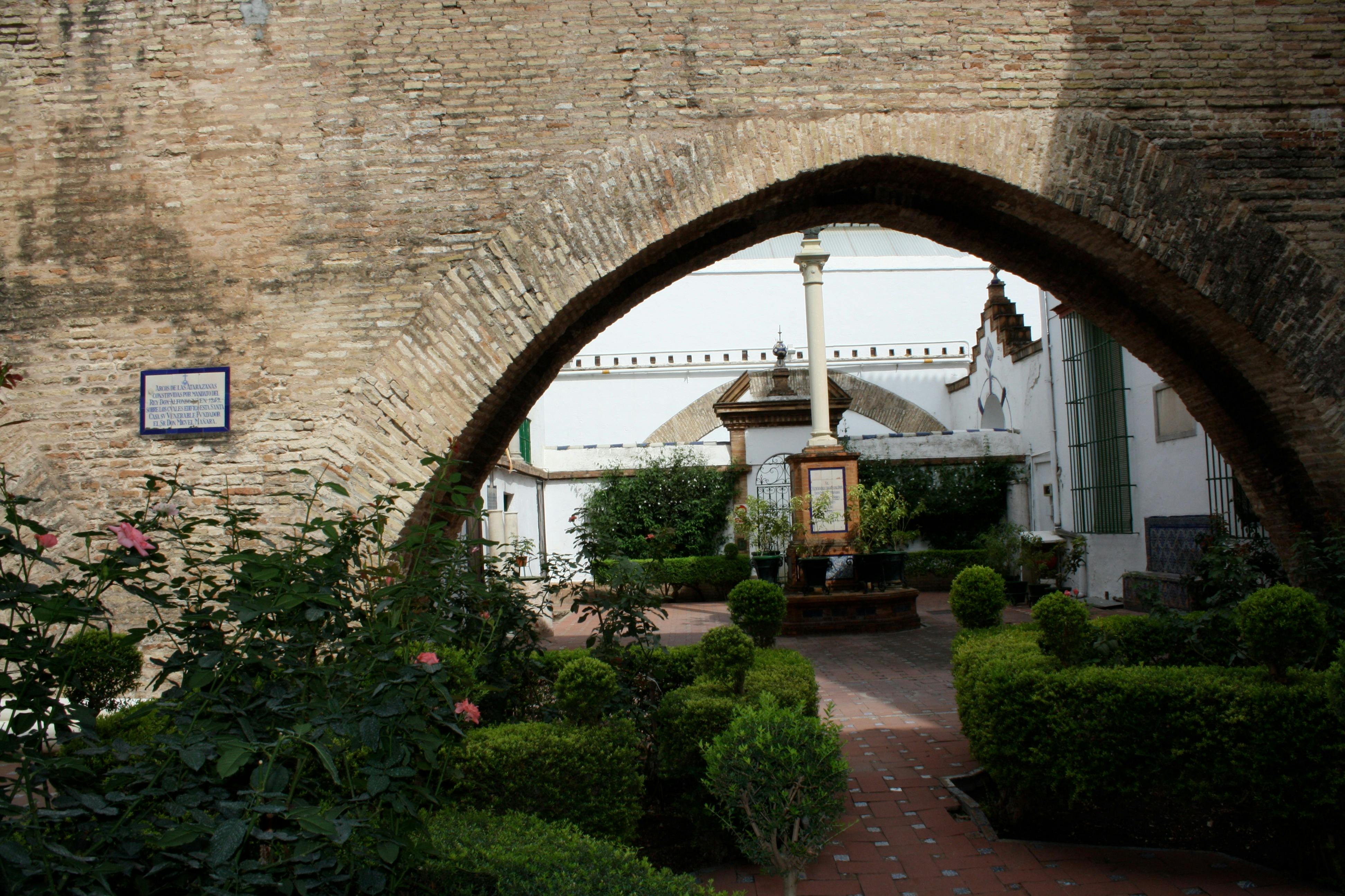 PATIO DE LOS ROSALES