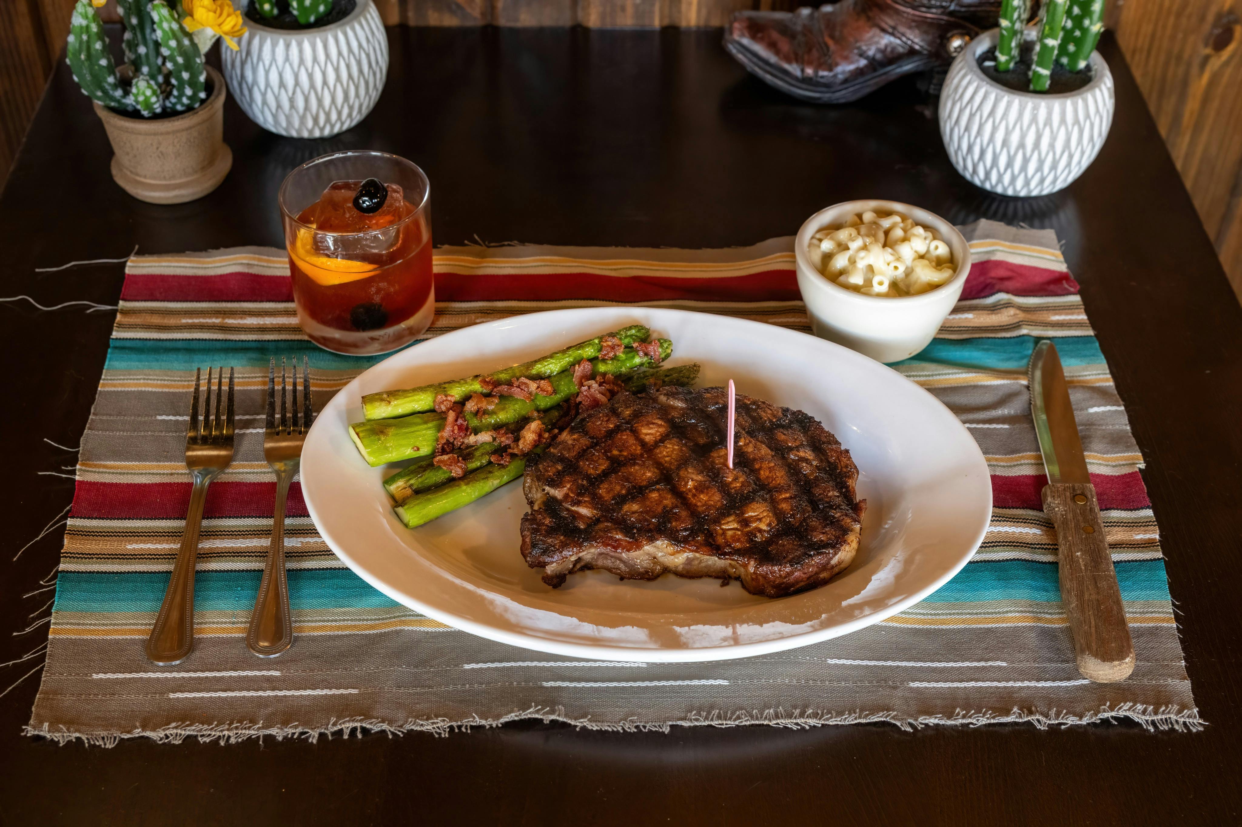 Δείπνο μπριζόλας στο Tejas Steakhouse