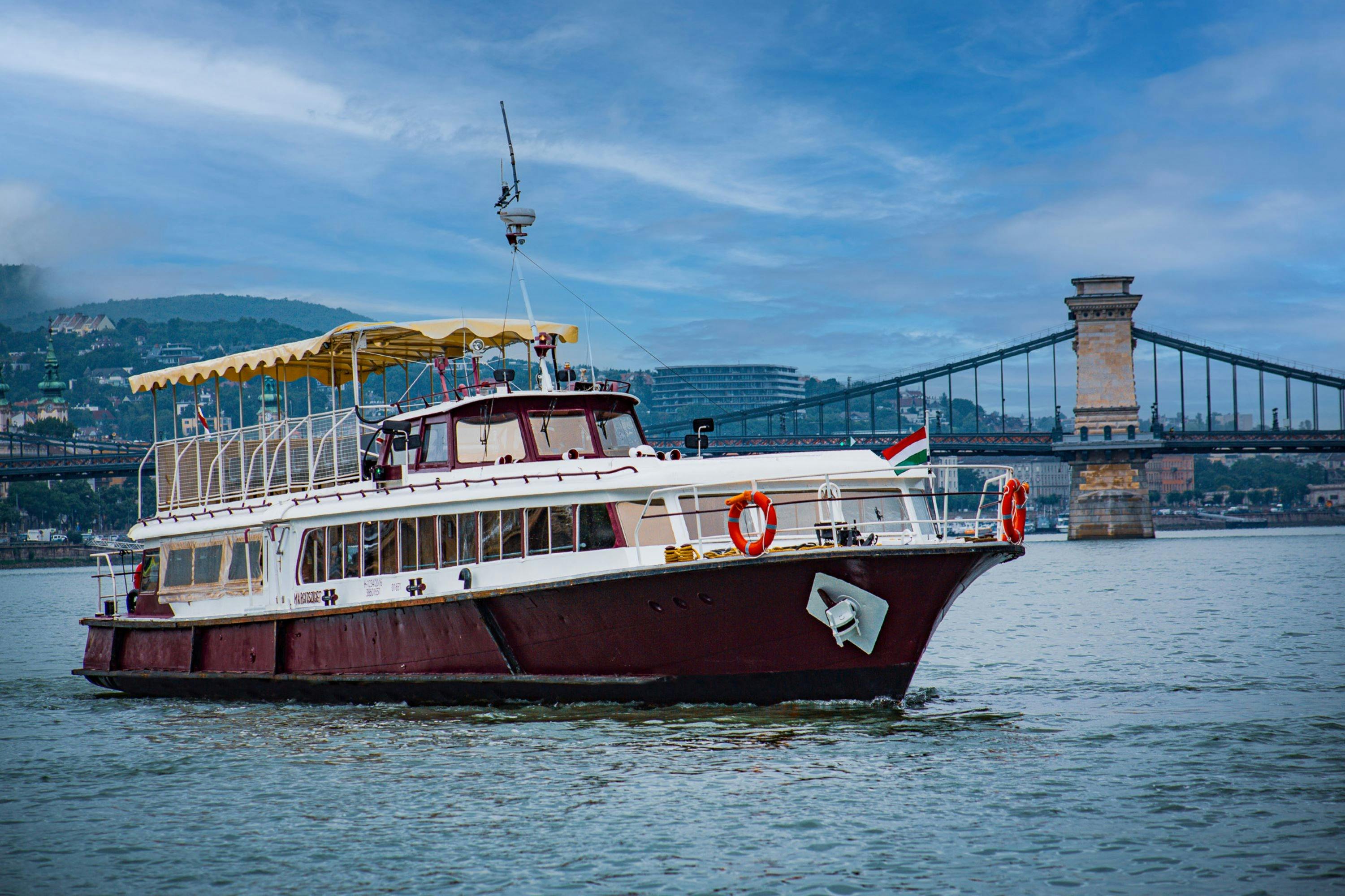 Budapest: 45-Min Sightseeing River Cruise in Budapest – Tiqets