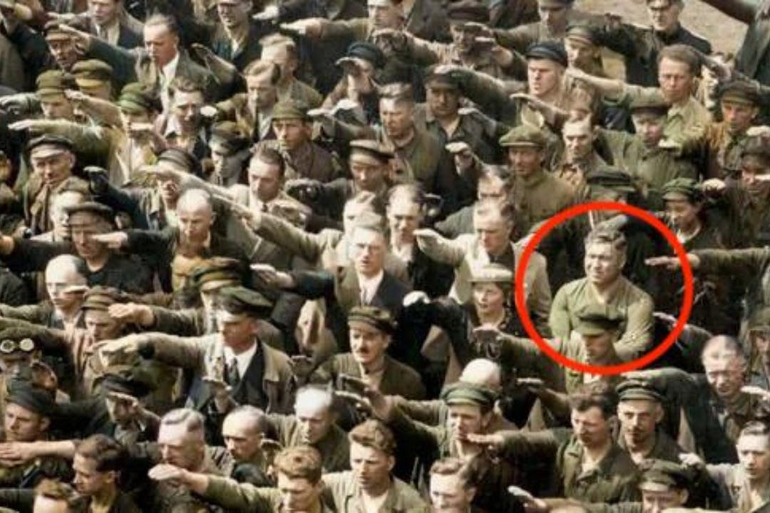 抵抗にはさまざまな形があります。 彼らの勇気の物語を聞きましょう。