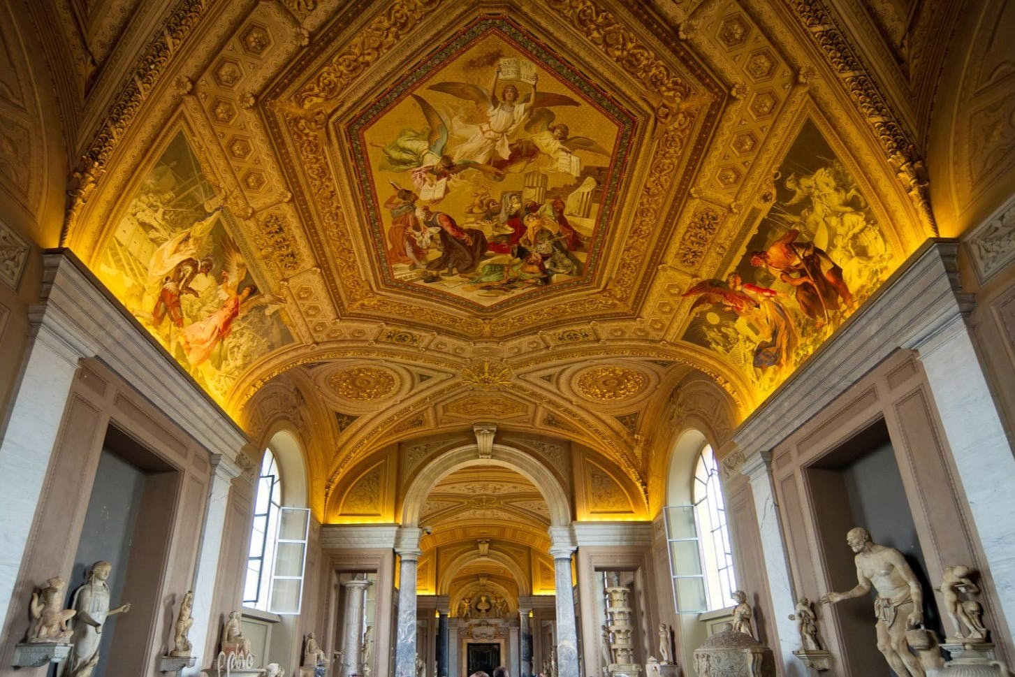 Vatikanische Museen, Sixtinische Kapelle und Petersdom: Small Group Guided Tour — 6