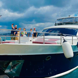 Istanbul: Bosphorus Yacht Cruise with Snacks 4