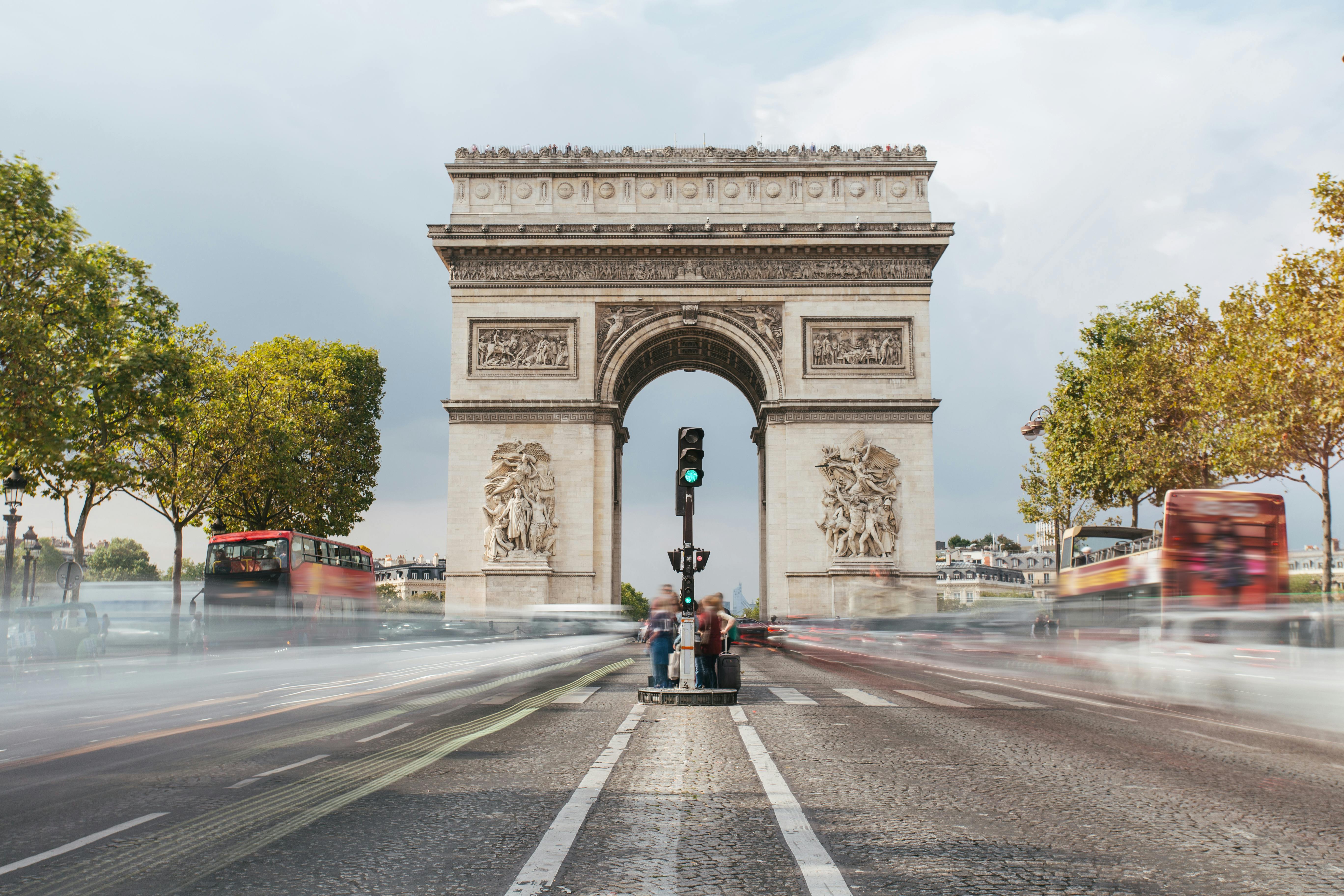 Arc de Triomphe Tickets with Rooftop Access Tiqets