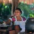 Cocinadora maya 