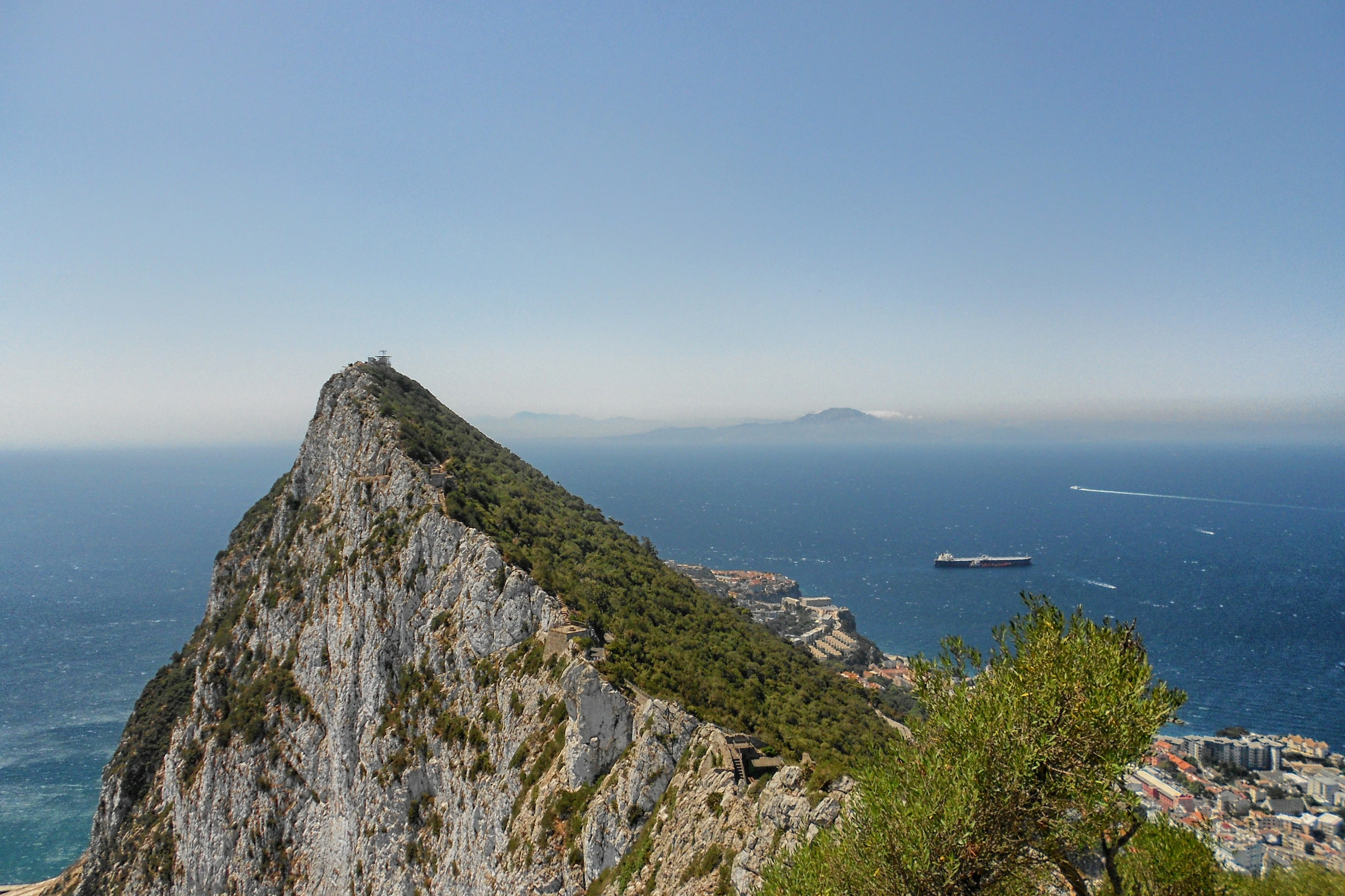 Gibraltar: Guided Day Tour from Seville