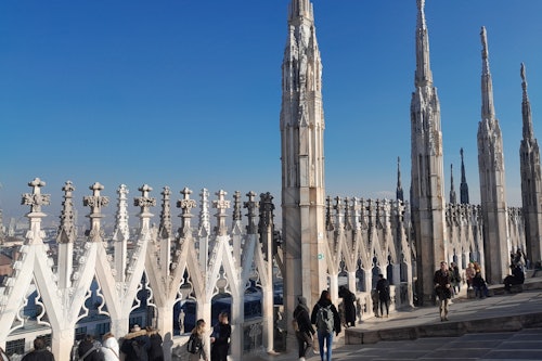 ミラノ大聖堂＆屋上：ガイド付きツアー＆ヴィットーリオ・エマヌエーレ散策ツアー （即日発券）