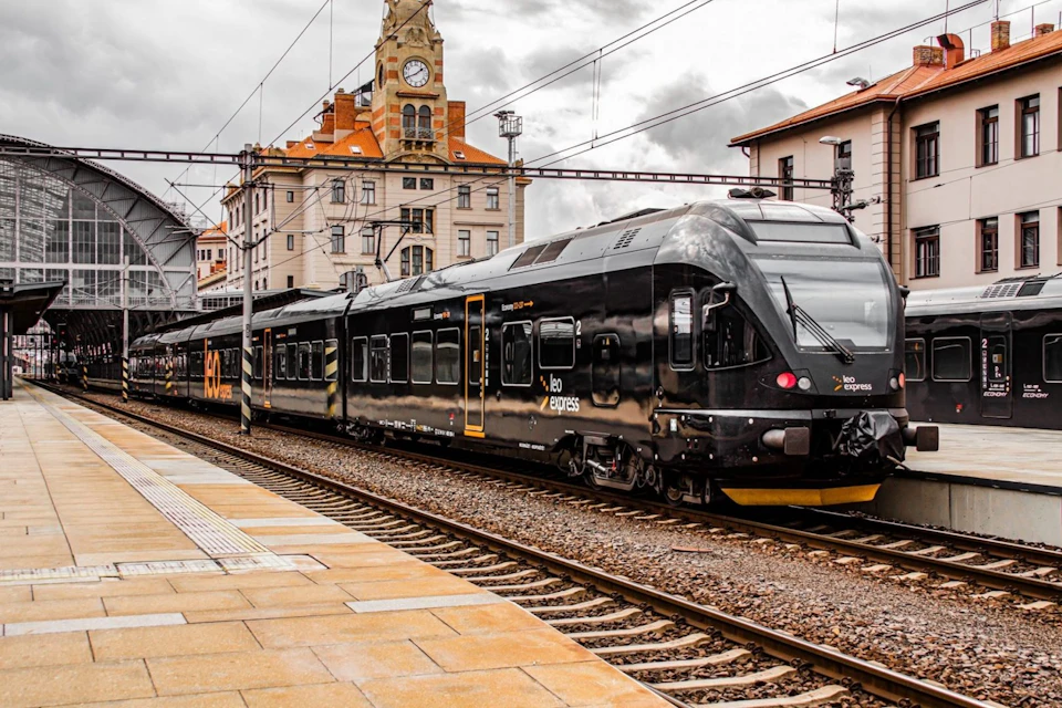 Leo Express train