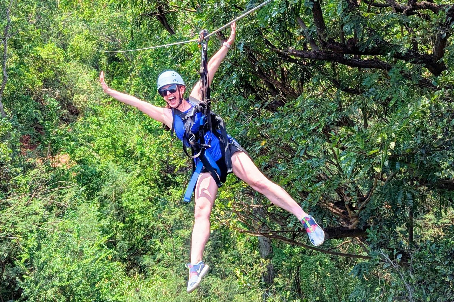 O'ahu: Dolphin Watching Cruise, Zipline, Snorkeling + Lunch & Drinks