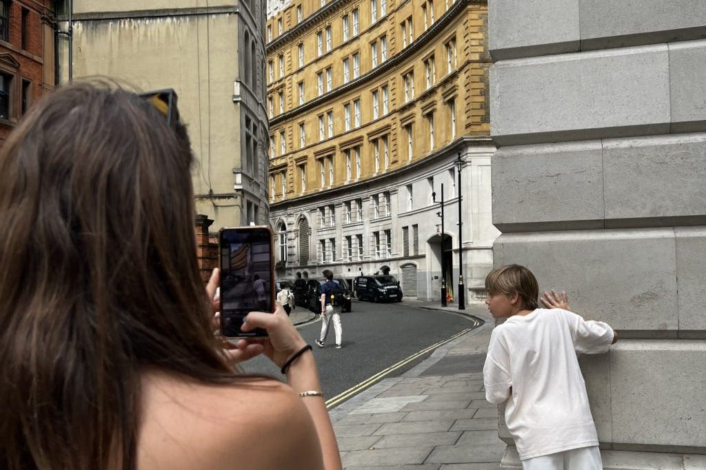 La rue menant à l'entrée du ministère de la magie_Aventure de la potion polyjuice