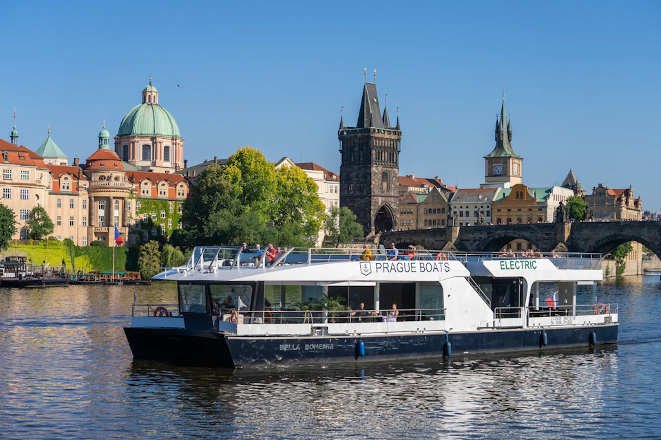 Prague tour boat