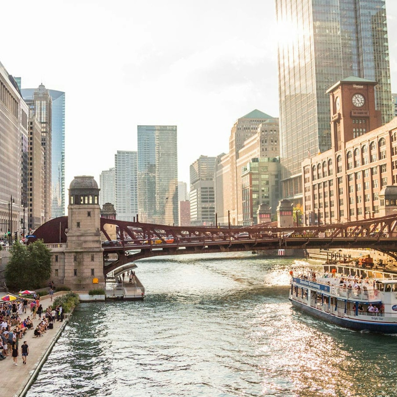 Chicago: Crucero por el Río de la Arquitectura desde la Avenida Michigan - Alojamientos en Chicago