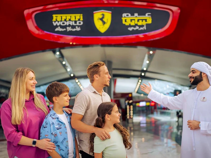 Abu Dhabi: Private Tour from Dubai + Grand Mosque + Ferrari World