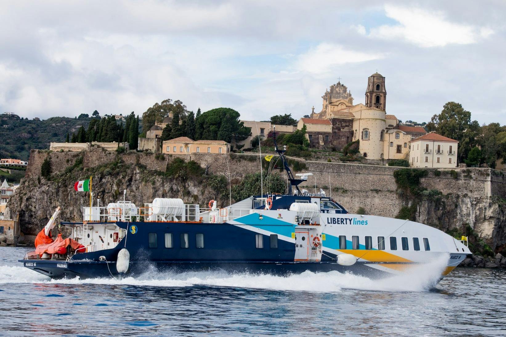 Isole Eolie: Trasferimento in traghetto di sola andata da Milazzo a Filicudi — 3