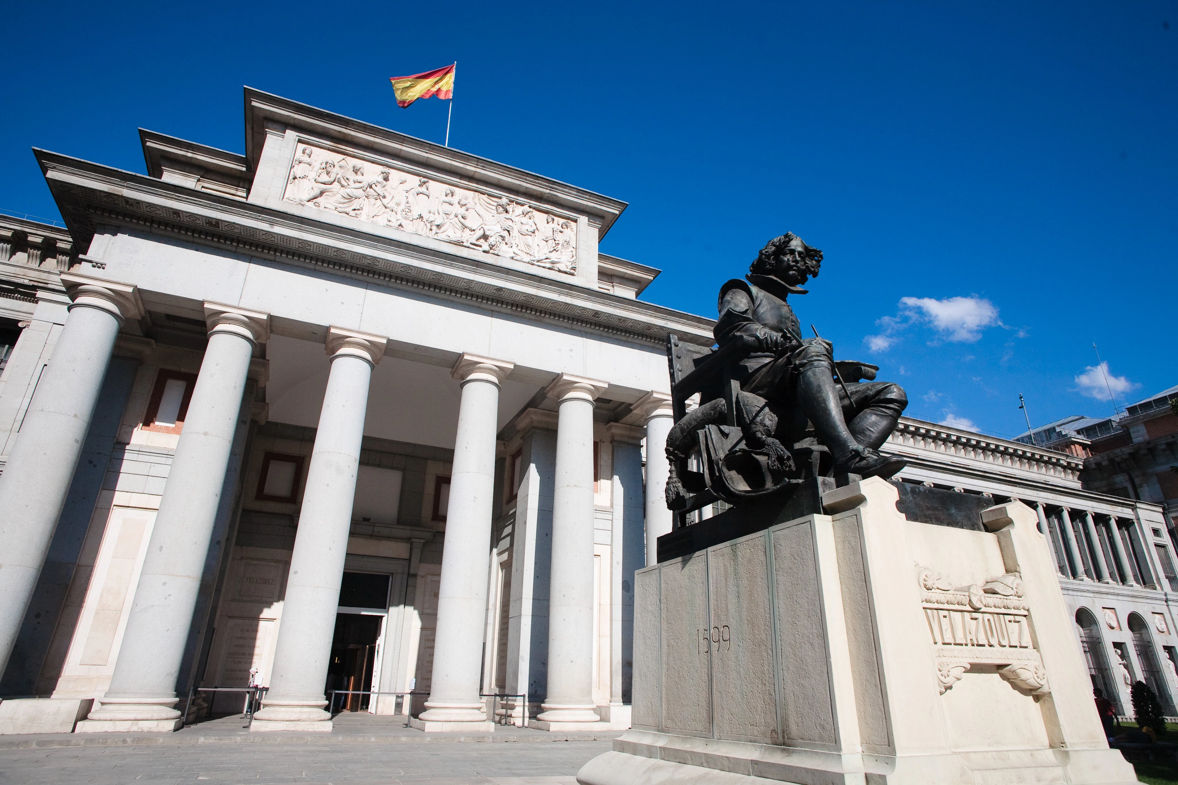 Prado Museum: Fast Track Ticket + Guided Visit + Retiro Park E-Bike Tour