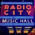 neonlicht van radio city music hall