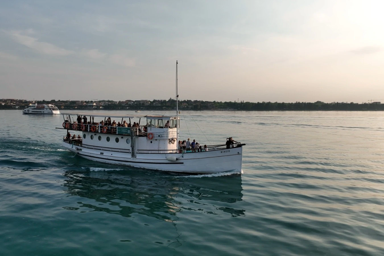 Lake Garda: Historic Boat Tour from Peschiera del Garda