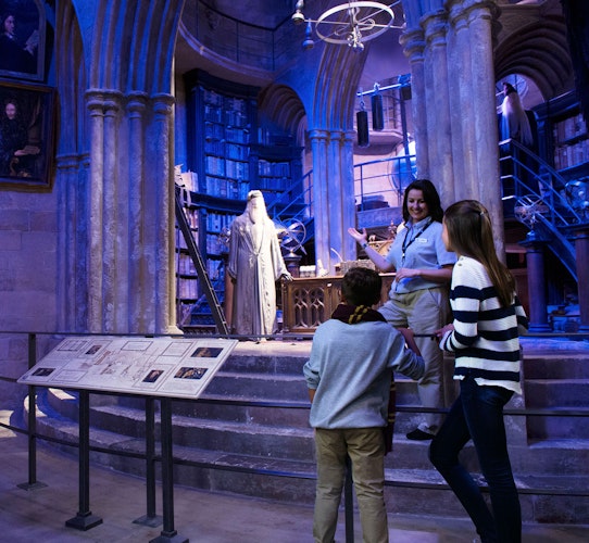 Billet Harry Potter Warner Bros Studio : Visite guidée du studio + transport depuis Londres - 6
